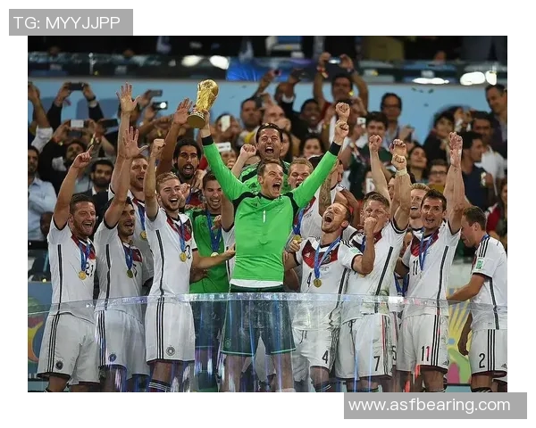 世界杯冠军荣耀之路：历史经典瞬间与未来展望